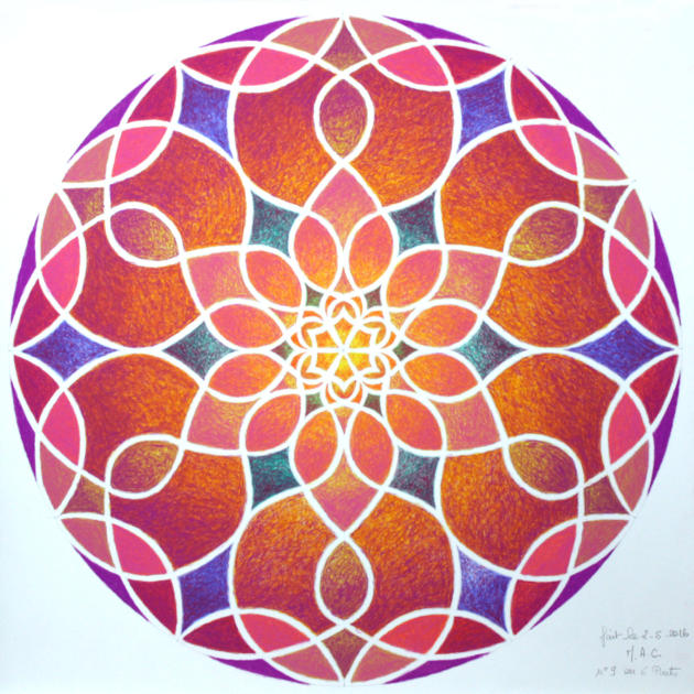Une rosace réalisée par Marie-André, aux crayons pastels
